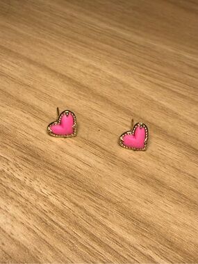 Kendra Scott Ari Pink Heart Stud Earrings